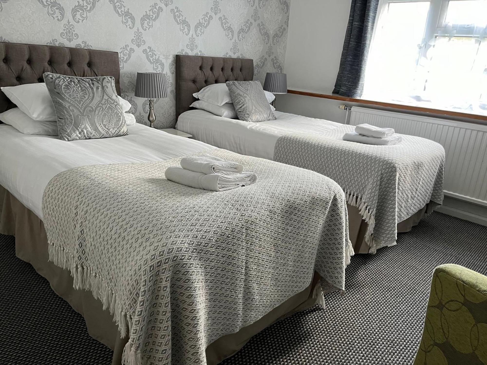 The Paddocks Hotel シモンズ・ヤット エクステリア 写真