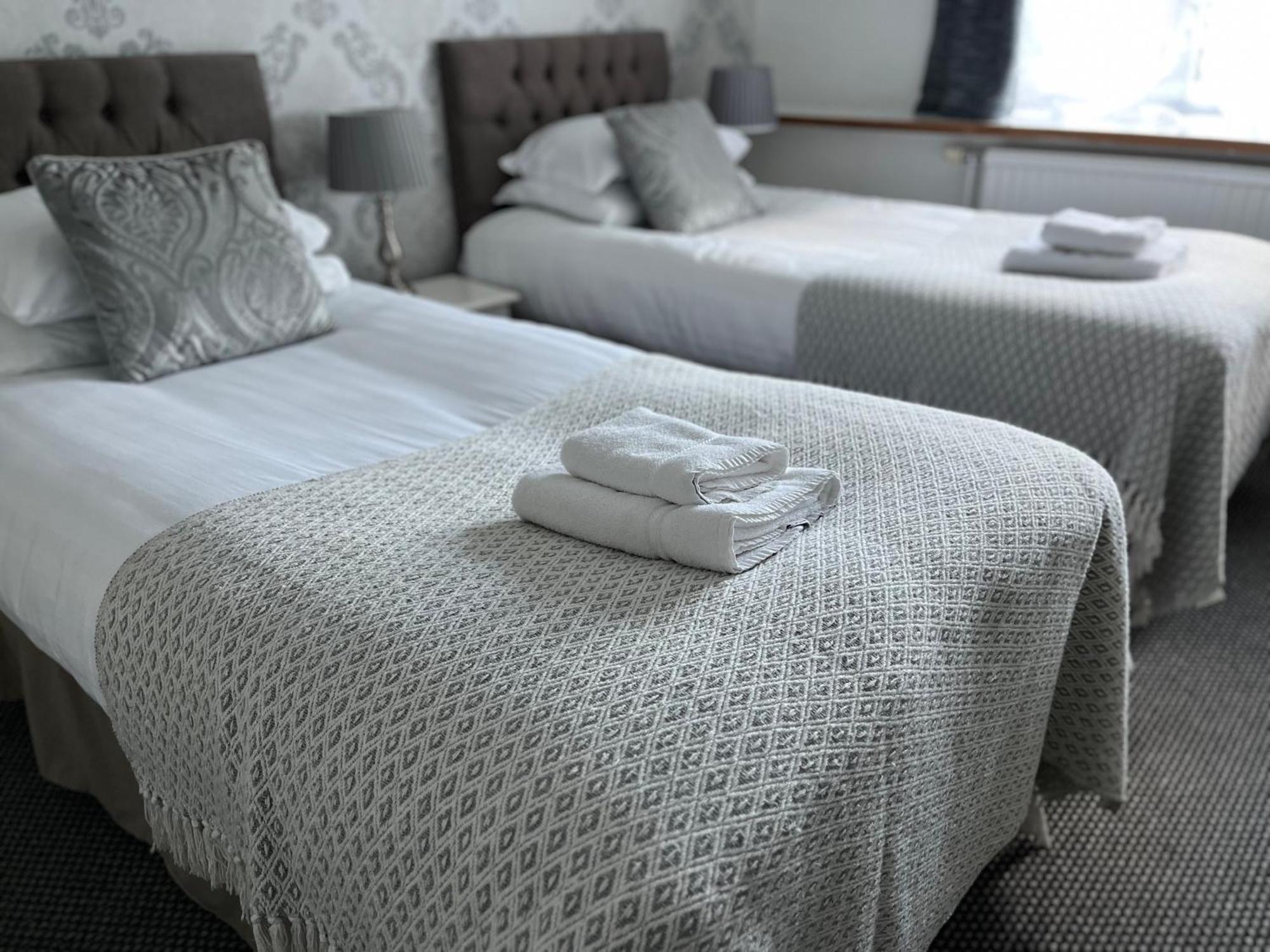 The Paddocks Hotel シモンズ・ヤット エクステリア 写真